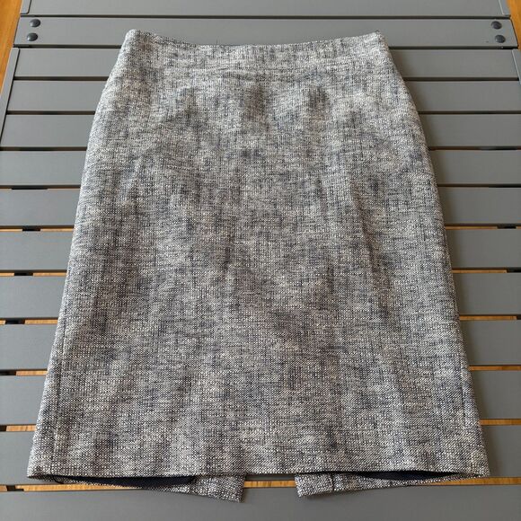 J.CREW Tweed Midi Pencil Skirt Women's Size 8 Gray Heather Lined Vented Back Zip - Picture 2 of 8